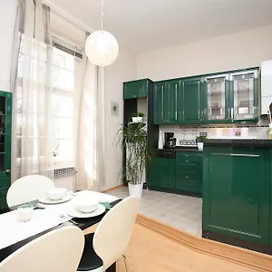 Karolina Apartment Prag